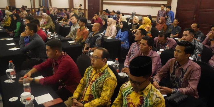 JADIKAN PELAYANAN PUBLIK SEMAKIN BAIK, PJ. BUPATI HULU SUNGAI SELATAN BUKA KEGIATAN CAPACITY BUILDING.