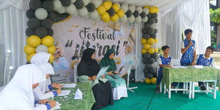 SMPIT QURRATA A’YUN KANDANGAN: SUKSES GELAR FESTIVAL LITERASI, MEMADUKAN KEARIFAN LOKAL MELALUI KARYA SISWA