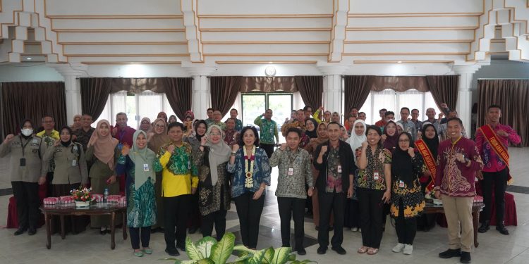 PENGARUSUTAMAAN GENDER DI KAB. HSS MASUKI TAHAP VERIFIKASI LAPANGAN