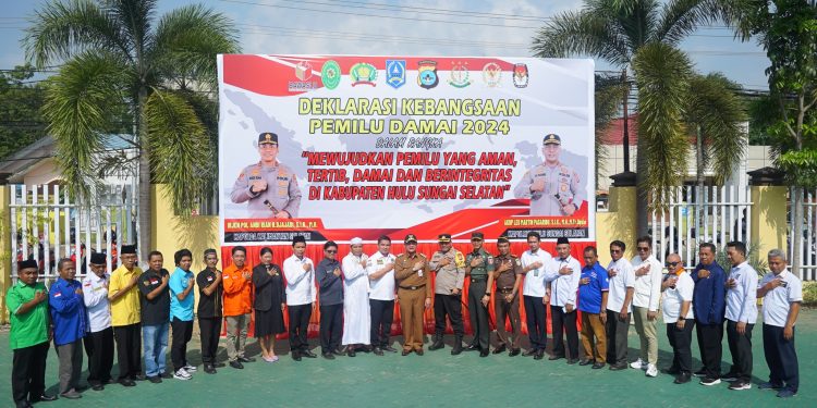 HADIRI DEKLARASI PEMILU DAMAI, PJ. BUPATI BERHARAP TERUS JAGA PERSATUAN DAN KESATUAN BERSAMA UNTUK TERCIPTANYA PEMILU DAMAI 2024