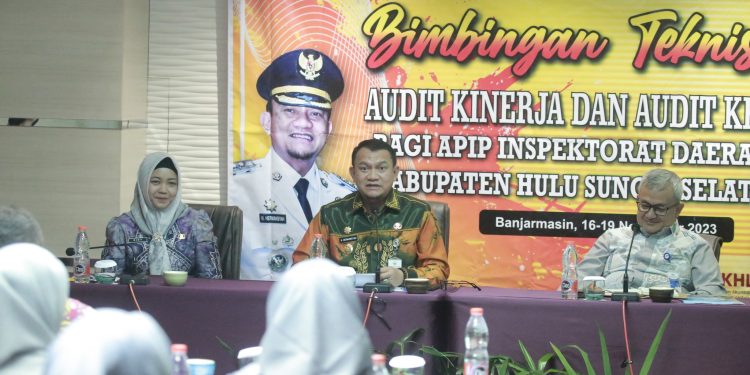 SAAT MEMBUKA BIMTEK AUDIT KINERJA & KETAATAN, PJ. BUPATI BERHARAP APIP MENJADI GARDA TERDEPAN DALAM MENJAGA INTEGRITAS DAN EFISIENSI PEMERINTAH DAERAH
