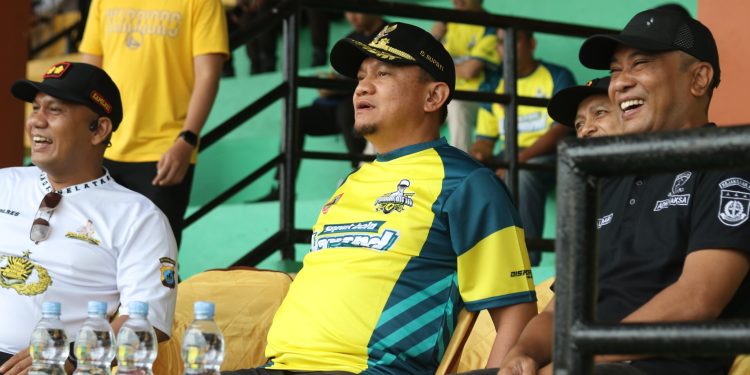 PJ BUPATI HSS SAKSIKAN FINAL SEPAKBOLA U-40 PAMAN BIRIN CUP 2023, KECAMATAN TELAGA LANGSAT VS KECAMATAN DAHA SELATAN