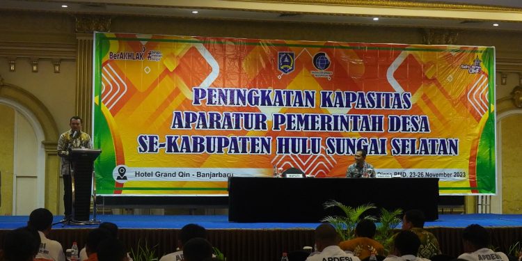 DIBUKA LANGSUNG OLEH PJ. BUPATI, APARATUR PEMERINTAH DESA SE-KAB. HSS IKUTI KEGIATAN PENINGKATAN KAPASITAS TERKAIT PENETAPAN DAN PENEGASAN BATAS DESA