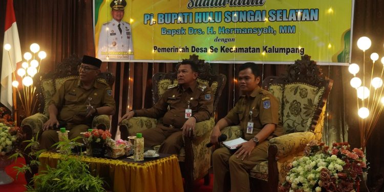 PERKUAT SINERGI DENGAN PEMERINTAH DESA, PJ. BUPATI HSS SILATURAHMI KE KECAMATAN KALUMPANG