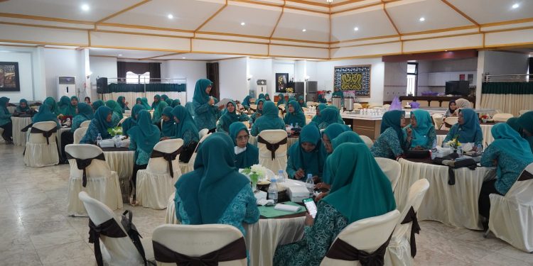 TINGKATKAN KOMPETENSI PENGURUS PKK, TP. PKK KAB. HSS GELAR PELATIHAN LP3-PKK