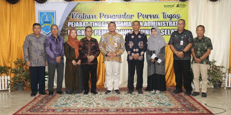 PJ. BUPATI HANTARKAN MALAM PURNA TUGAS 4 ORANG PEJABAT LINGKUP PEMKAB HSS