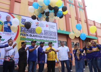 GELORAKAN SEMANGAT OLAHRAGA TRADISIONAL, PJ BUPATI HSS BUKA SECARA RESMI FESTIVAL KORMI
