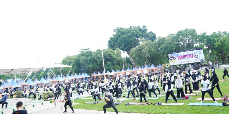 SEMARAK POUNDFIT HSS MENGAJAK KAUM PEREMPUAN BERSEMANGAT BEROLAHRAGA DALAM PERINGATAN HARI JADI KABUPATEN