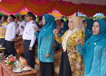 KOLABORASI MEMBANGUN KESEJAHTERAAN BERSAMA, PJ KETUA TP PKK KAB HSS MENYERTAI KEGIATAN BHAKTI SOSIAL KESEHATAN