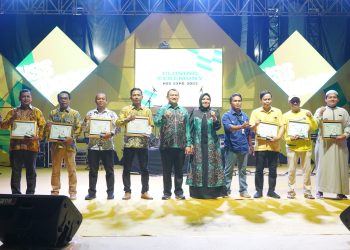 PJ. KETUA TP. PKK KAB. HSS HADIRI PENUTUPAN HSS EXPO