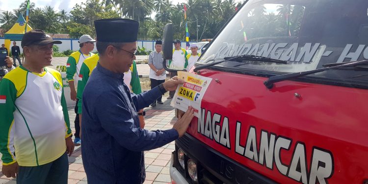 SUPLAI AIR BERSIH UNTUK KEPERLUAN JEMAAH ABAH GURU SEKUMPUL, SEKDA LEPAS SEBANYAK 8 UNIT MOBIL BPK/PMK HSS KE SEKUMPUL