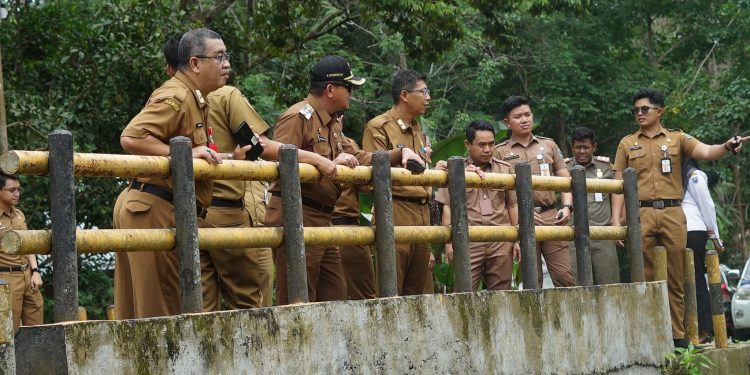 SETELAH MUSRENBANG, PJ. BUPATI HSS H. HERMANSYAH AMATI LOKASI PEMBANGUNAN DI KECAMATAN SUNGAI RAYA