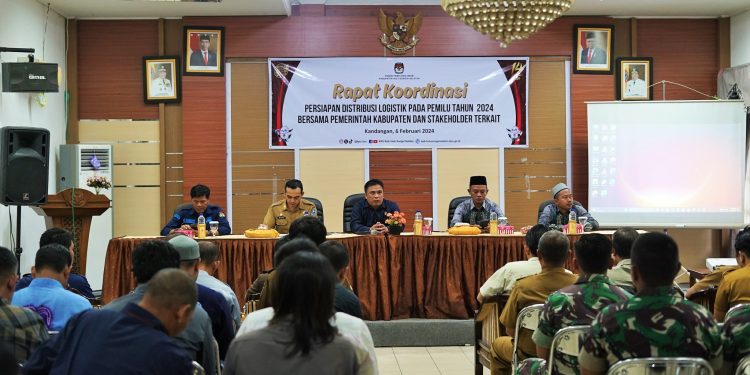 KPU HSS GELAR RAKOR PERSIAPAN PENDISTRIBUSIAN LOGISTIK PEMILU 2024