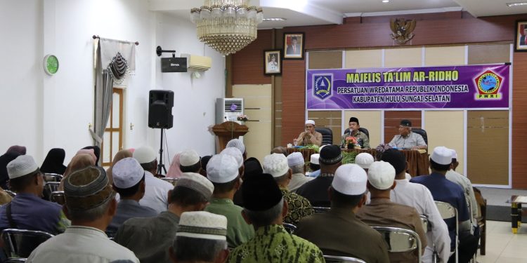 PENGAJIAN RUTIN BULANAN PWRI KAB. HSS, SEKALIGUS SILATURAHMI BERSAMA PJ. BUPATI HSS