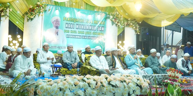 KEBERSAMAAN DALAM PERINGATAN ISRA MI’RAJ & HAUL ABAH GURU SEKUMPUL MENYATUKAN HATI MASYARAKAT