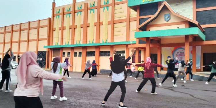 SENAM AEROBIK, CEK KESEHATAN, DAN SARAPAN GRATIS: HSS WUJUDKAN GAYA HIDUP SEHAT