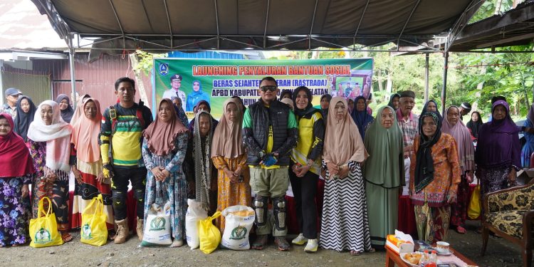 PJ. BUPATI HSS BERSAMA PJ. KETUA TP. PKK KAB. HSS KEMBALI GELAR TURKAM BAGIKAN BANTU SOSIAL UNTUK MASYARAKAT MENJELANG BULAN RAMADHAN