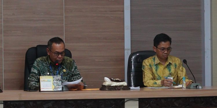 SEKDA HSS MUHAMMAD NOOR PIMPIN RAPAT EVALUASI TKDN: MENJAGA KUALITAS PEMBANGUNAN UNTUK KESEJAHTERAAN