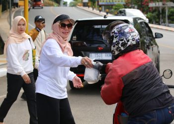 JUMAT BERKAH DAN JUMAT BERBAGI BERSAMA DWP KAB HSS, SEMARAKKAN BULAN RAMADHAN 1445 H
