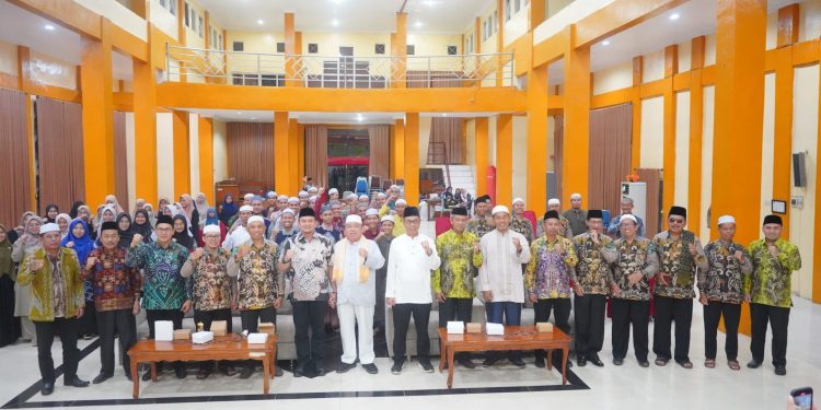 PENJABAT BUPATI HSS DRS. H. HERMANSYAH, MM, MEMBUKA TRAINING CENTER: PERSIAPAN GEMILANG MENUJU MTQ NASIONAL