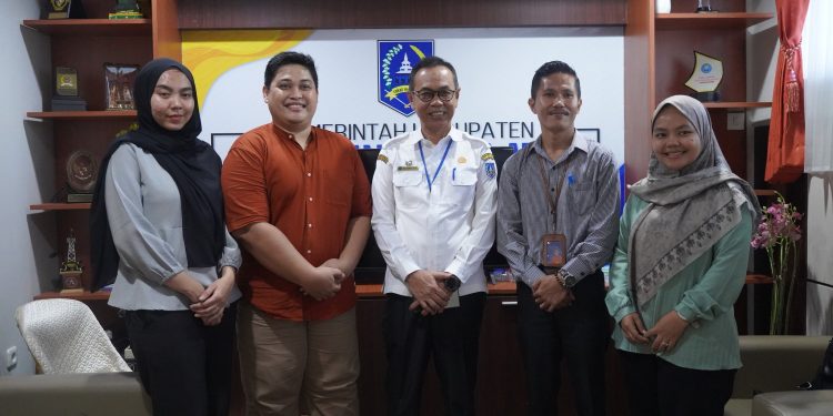 SEKRETARIS DAERAH KABUPATEN HULU SUNGAI SELATAN TERIMA KUNJUNGAN DARI KEPALA KANTOR POS KANDANGAN