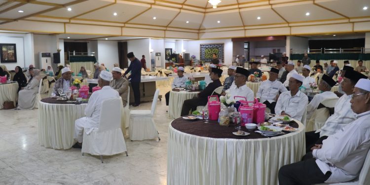 PERKUAT SILATURAHMI, PJ BUPATI HSS BUKA PUASA BERSAMA IKAPTK KABUPATEN HSS