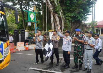 PELEPASAN BUS GADIS: PEMERINTAH KABUPATEN HSS BUKA AKSES MUDIK GRATIS UNTUK MASYARAKAT MERAYAKAN IDUL FITRI