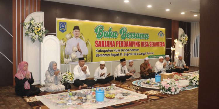 BUKA PUASA BERSAMA TERAKHIR, PJ. BUPATI KUMPUL BARENG BERSAMA SAMPING DESA SE-HSS