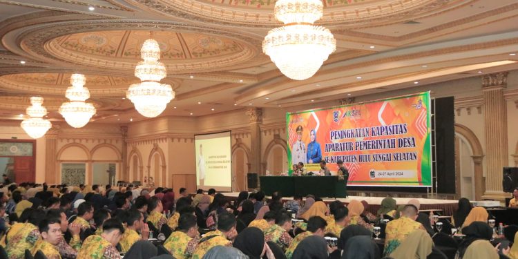 BUKA BIMTEK PENINGKATAN KAPASITAS APARATUR PEMERINTAHAN DESA, PJ BUPATI: BERHARAP PENGELOLAAN KEUANGAN & PERCEPATAN PENYERAPAN ANGGARAN SEMAKIN BAIK DAN CEPAT