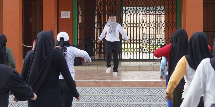 PEMERINTAH KABUPATEN HULU SUNGAI SELATAN (HSS) MENDORONG GAYA HIDUP SEHAT MELALUI KEGIATAN AEROBIK BERSAMA