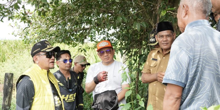 PERCEPATAN INFRASTRUKTUR, PJ BUPATI HSS DAN PUPR KALSEL TINJAU PEMBANGUNAN JALAN STRATEGIS