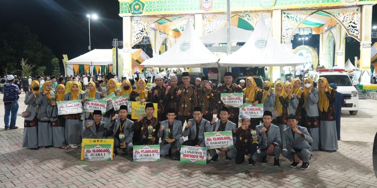 HADIRI CLOSING CEREMONY MTQ NASIONAL XXXV TINGKAT PROVINSI KALSEL, SEKDA KAB. HSS APRESIASI RAIHAN JUARA KAFILAH KAB. HSS
