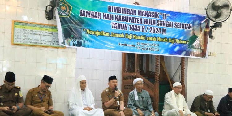 TUTUP BIMBINGAN MANASIK HAJI, PJ BUPATI INGATKAN JAMAAH AGAR SELALU MENJAGA KESEHATAN