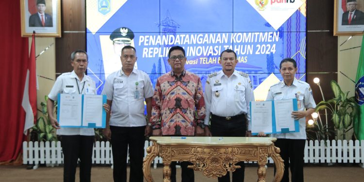 REPLIKASI INOVASI TELAH BERKEMAS, PJ BUPATI HSS SAKSIKAN PENANDATANGANAN KOMITMEN PENYEBARLUASAN INOVASI PELAYANAN PUBLIK TAHUN 2024