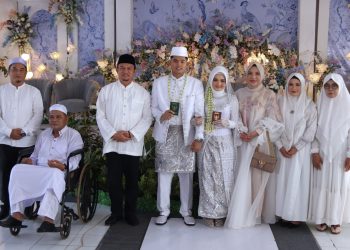 HADIRI PERNIKAHAN AJUDAN PRIBADINYA, PJ. BUPATI HSS DIDAULAT JADI SAKSI PERNIKAHAN DAN SERAHKAN MAHAR