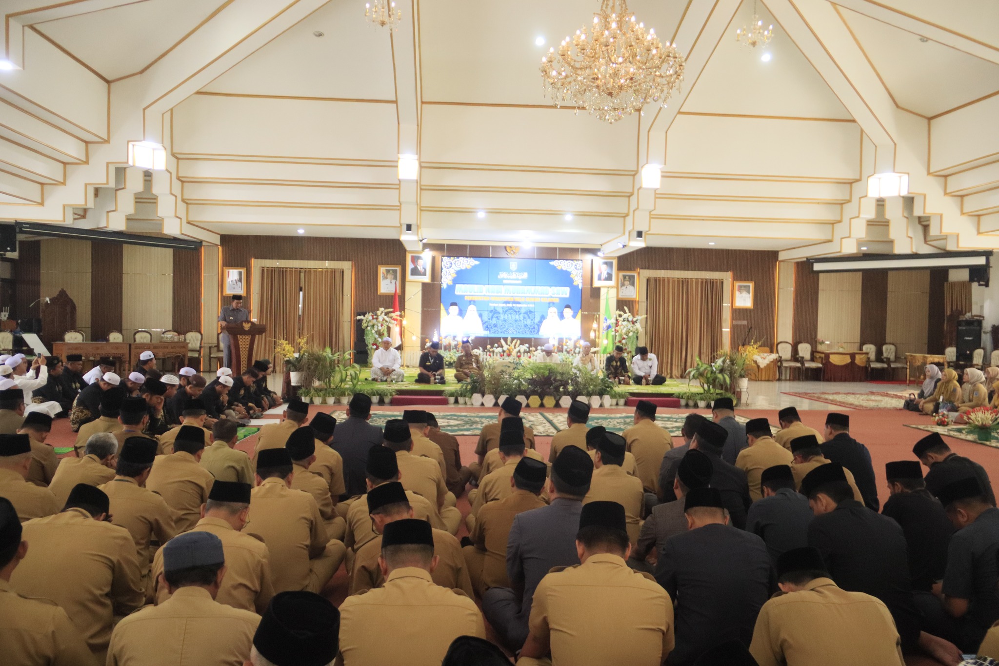 BUPATI HSS AJAK ASN TELADANI RASULULLAH UNTUK PELAYANAN MASYARAKAT YANG LEBIH BAIK