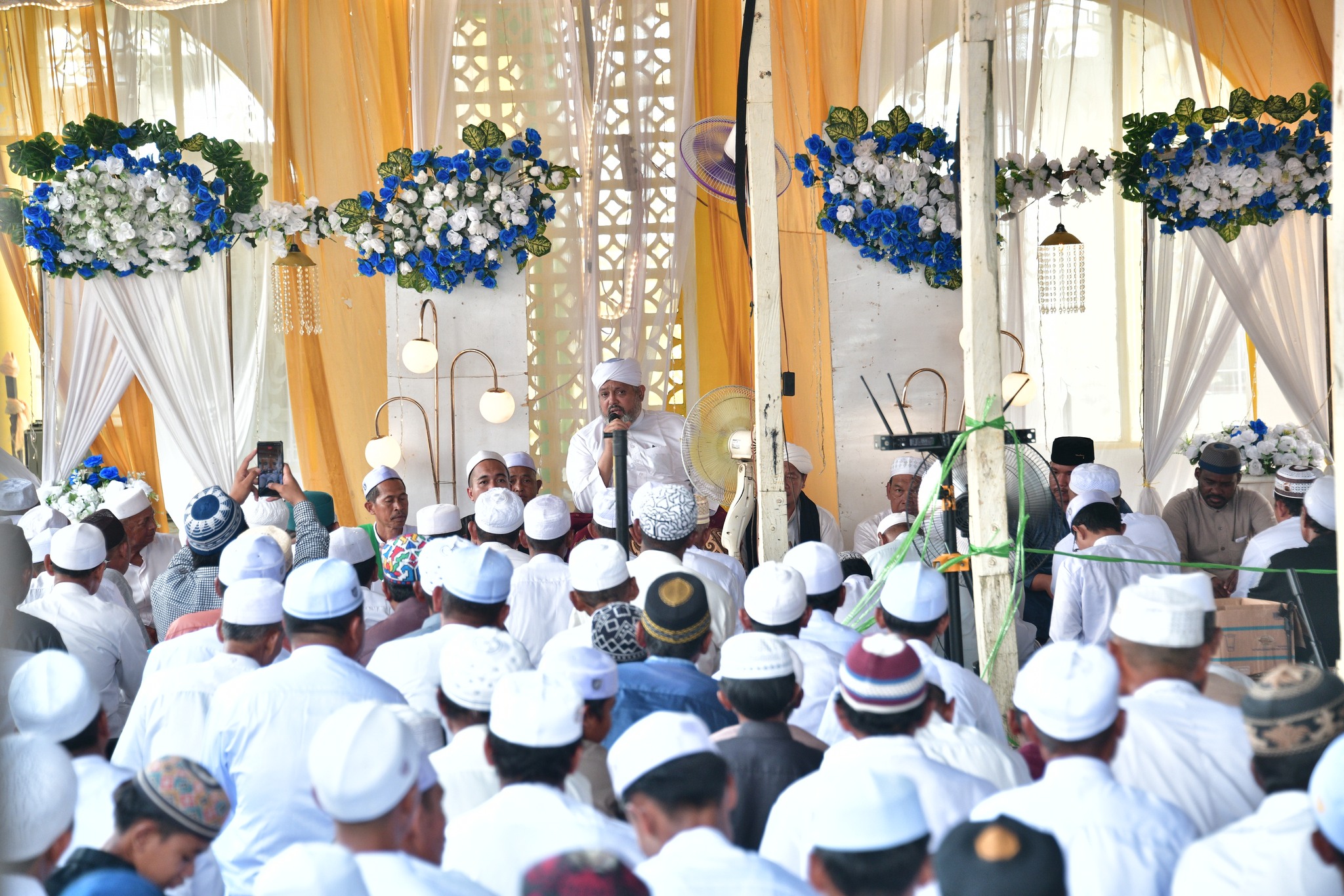 WAKIL BUPATI HSS HADIRI HAUL KE-133 DATU DAHA, AJAK MASYARAKAT TELADANI ULAMA