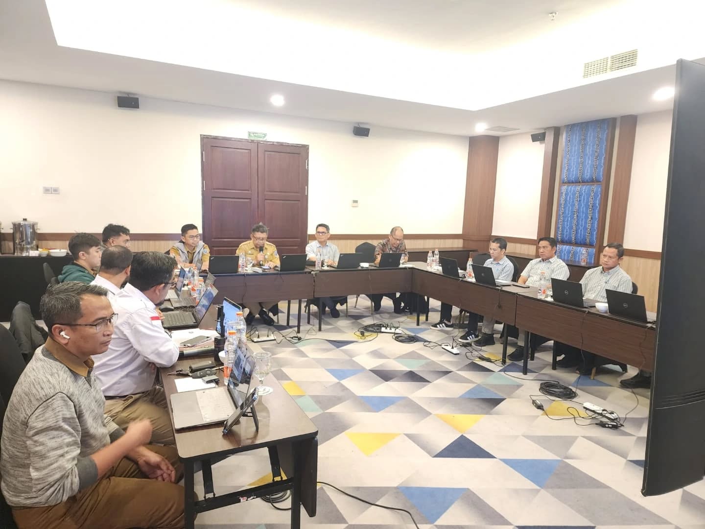 TINGKATKAN TRANSPARANSI, PEMKAB HSS BERSAMA PT. TIRTA AMANDIT SUSUN PERATURAN PENGADAAN