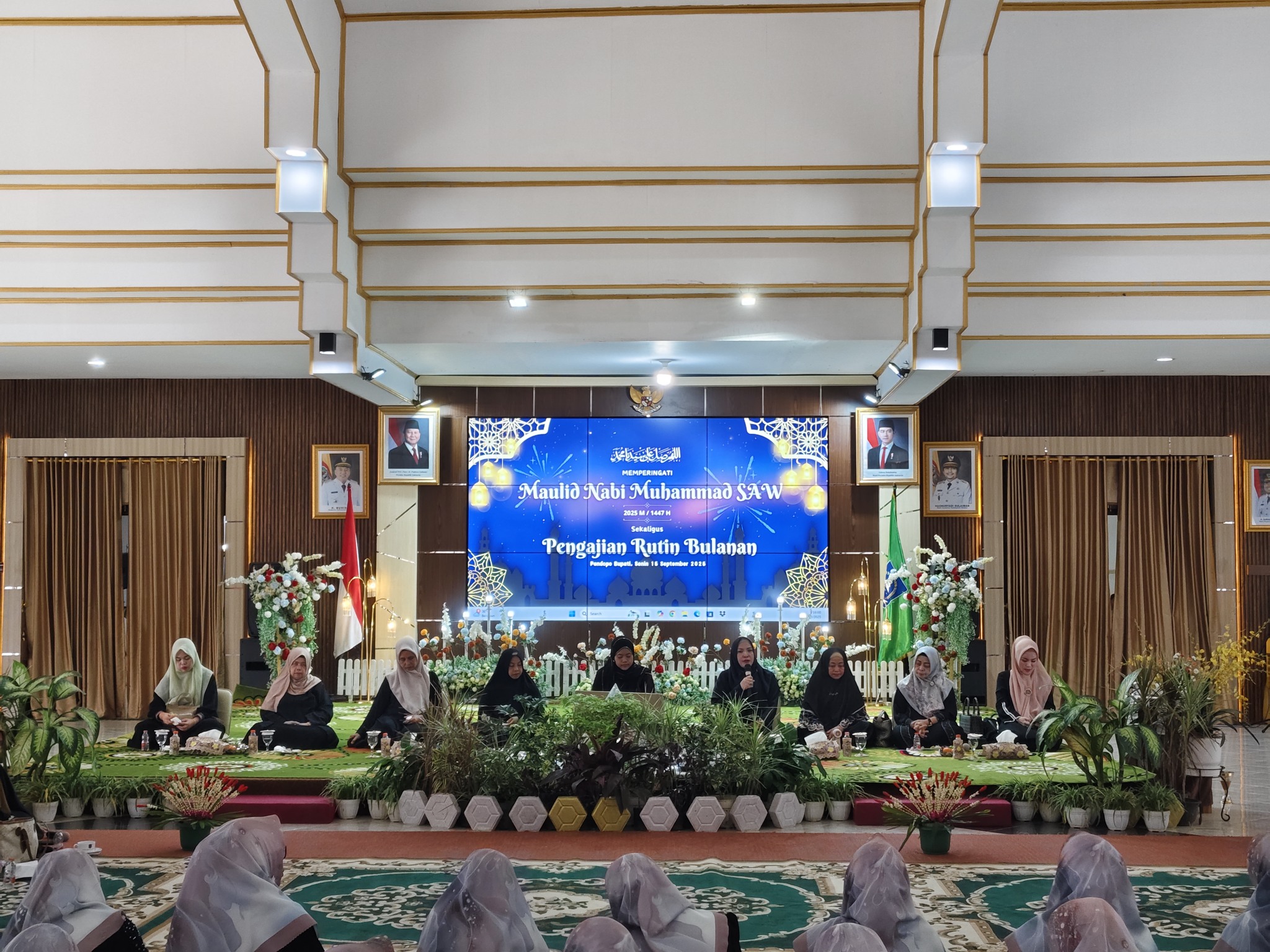 ISTRI BUPATI GELAR MAULIDURRASUL DAN PENGAJIAN BULANAN: PERERAT SILATURAHMI DAN TINGKATKAN KEIMANAN.