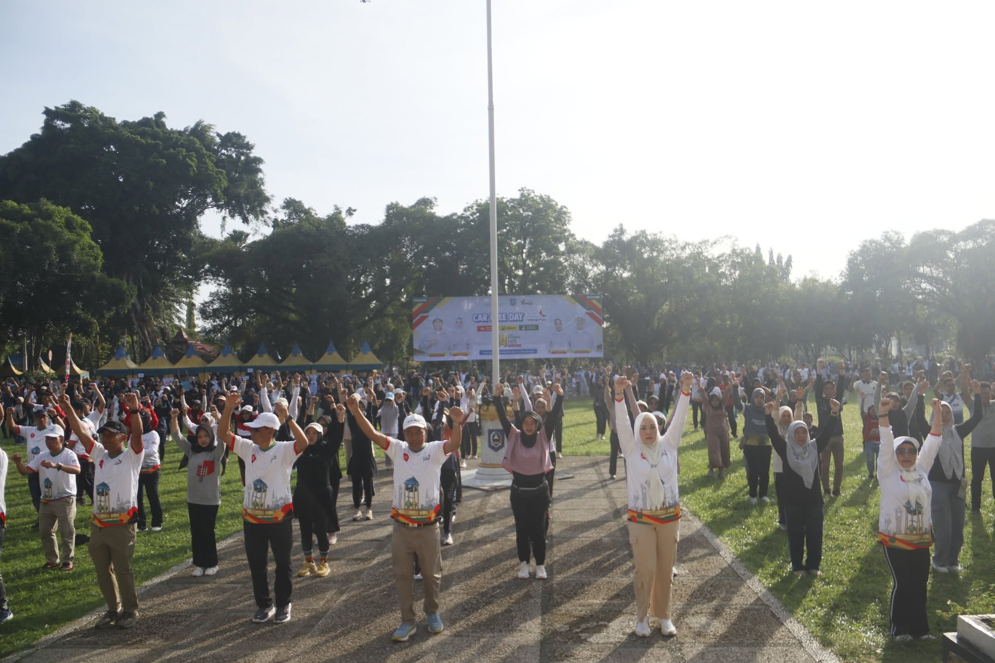 PEMKAB HSS GELAR SENAM BERSAMA DAN FESTIVAL KULINER