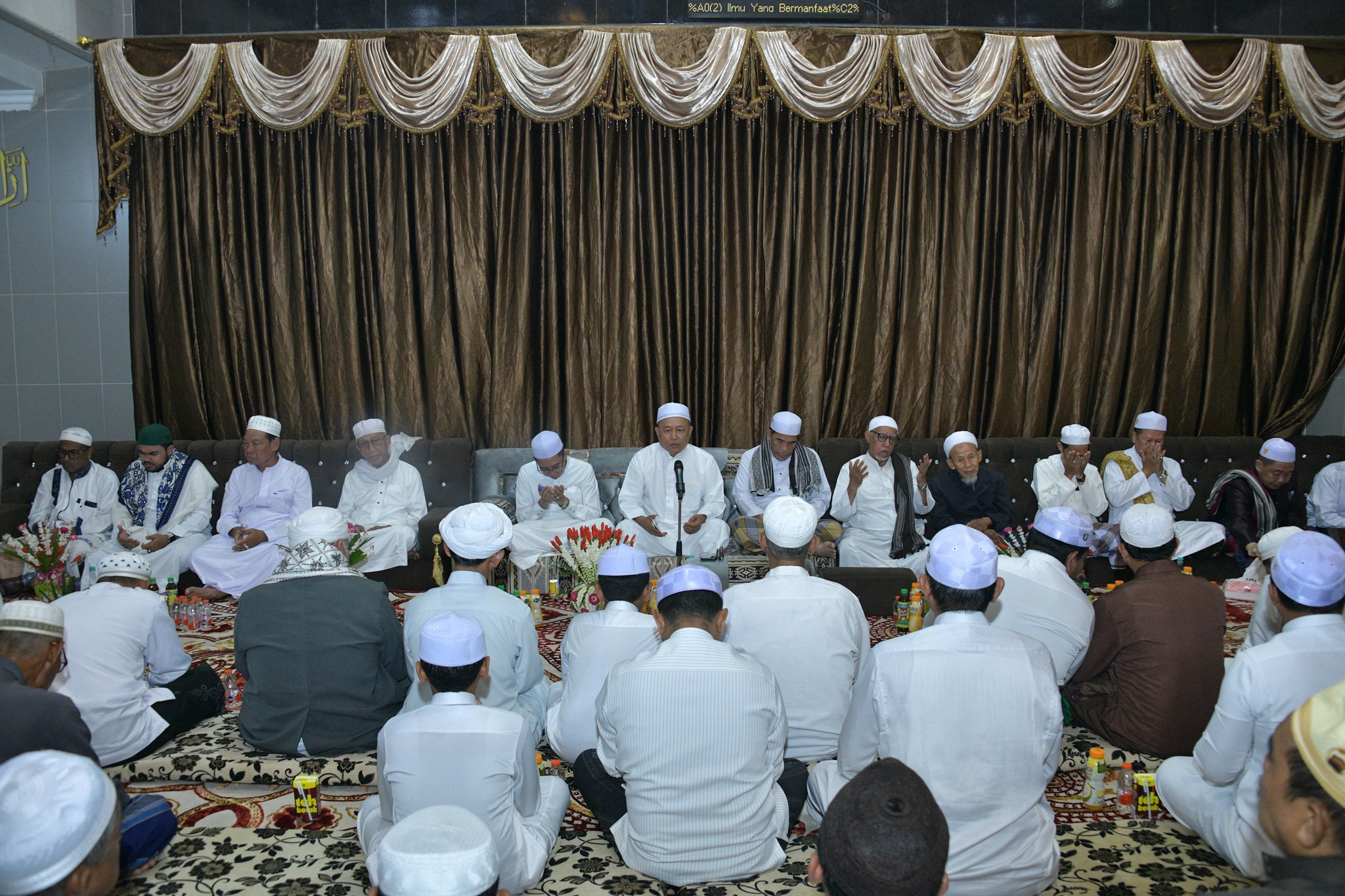 WAKIL BUPATI HULU SUNGAI SELATAN HADIRI HAUL KE-16 MUALLIM H. AHMAD SYAMSUNI DI DESA HABIRAU