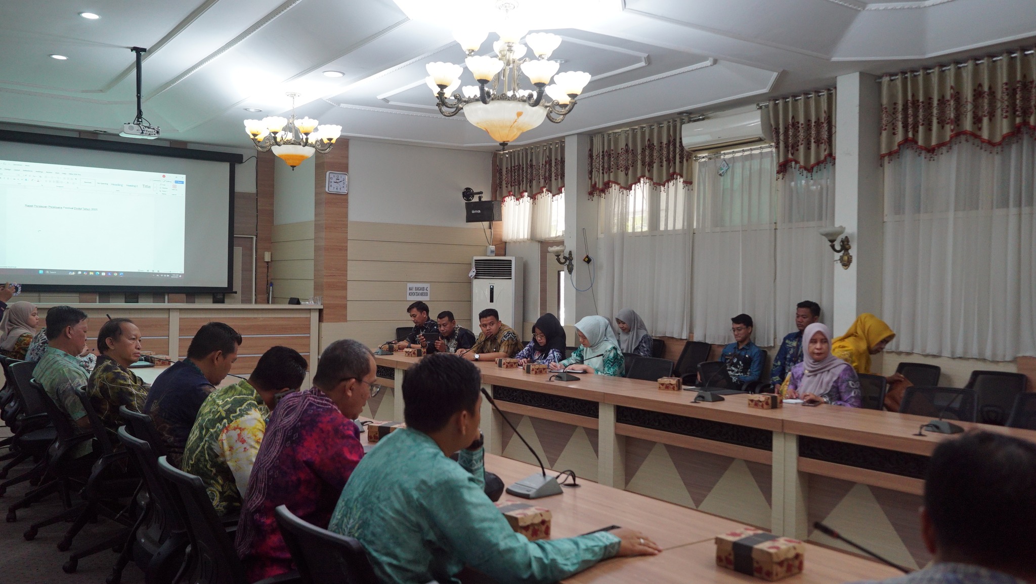 HSS BANGKITKAN CITA RASA LOKAL, KREASI DODOL & HARI BEBAS MOBIL SIAP RAMAIKAN HUT KE-75