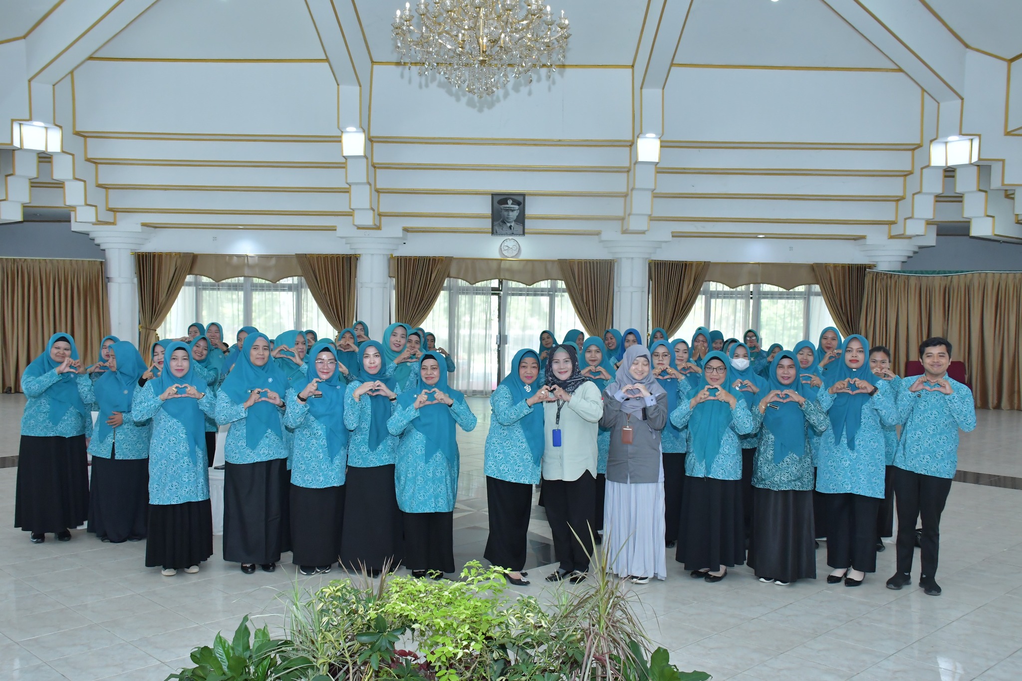 TP-PKK HSS BERSAMA BNN GELAR SOSIALISASI KRISAN, KELUARGA DIHARAP JADI BENTENG PERTAMA CEGAH NARKOBA