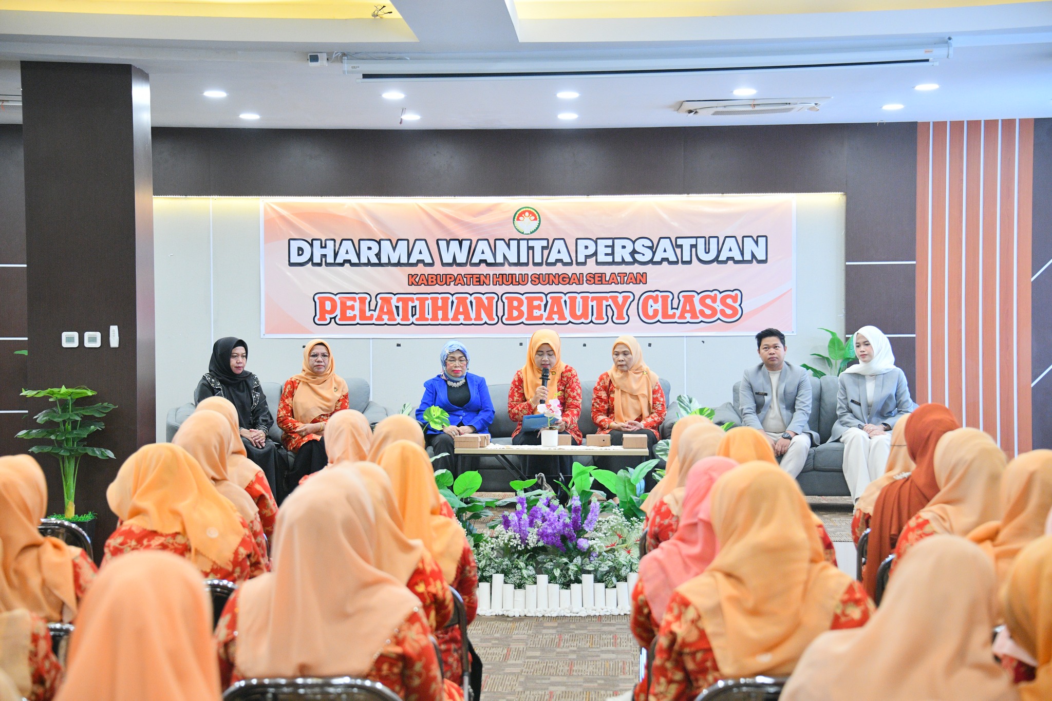 DWP HSS GELAR PERTEMUAN RUTIN, BEAUTY CLASS, DAN LOMBA KREASI BAKUL HANTARAN PERNIKAHAN