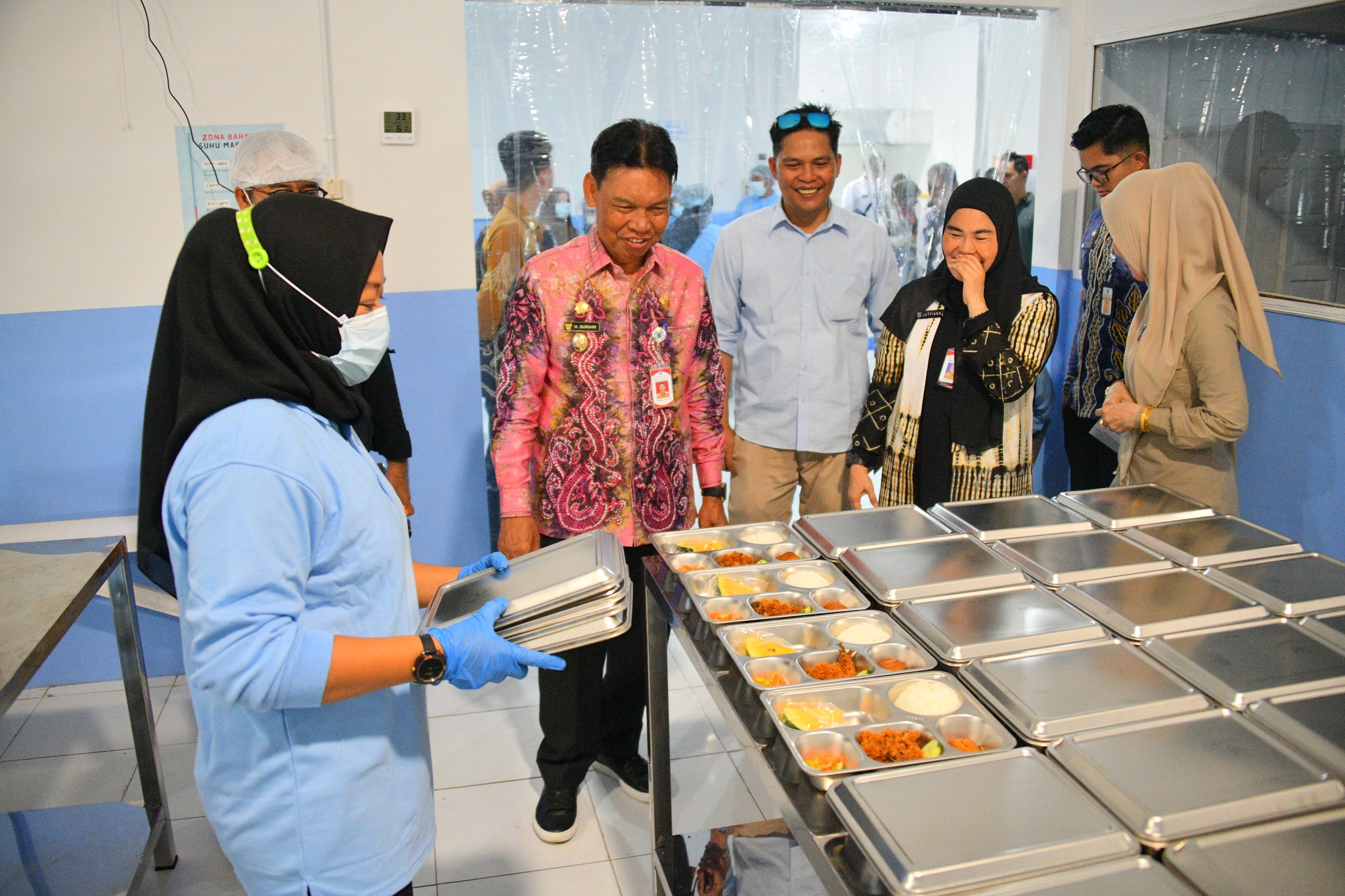 WAKIL BUPATI HSS RESMIKAN UJI COBA OPERASIONAL SATUAN PELAYANAN PEMENUHAN GIZI (SPPG) KANDANGAN UTARA 1