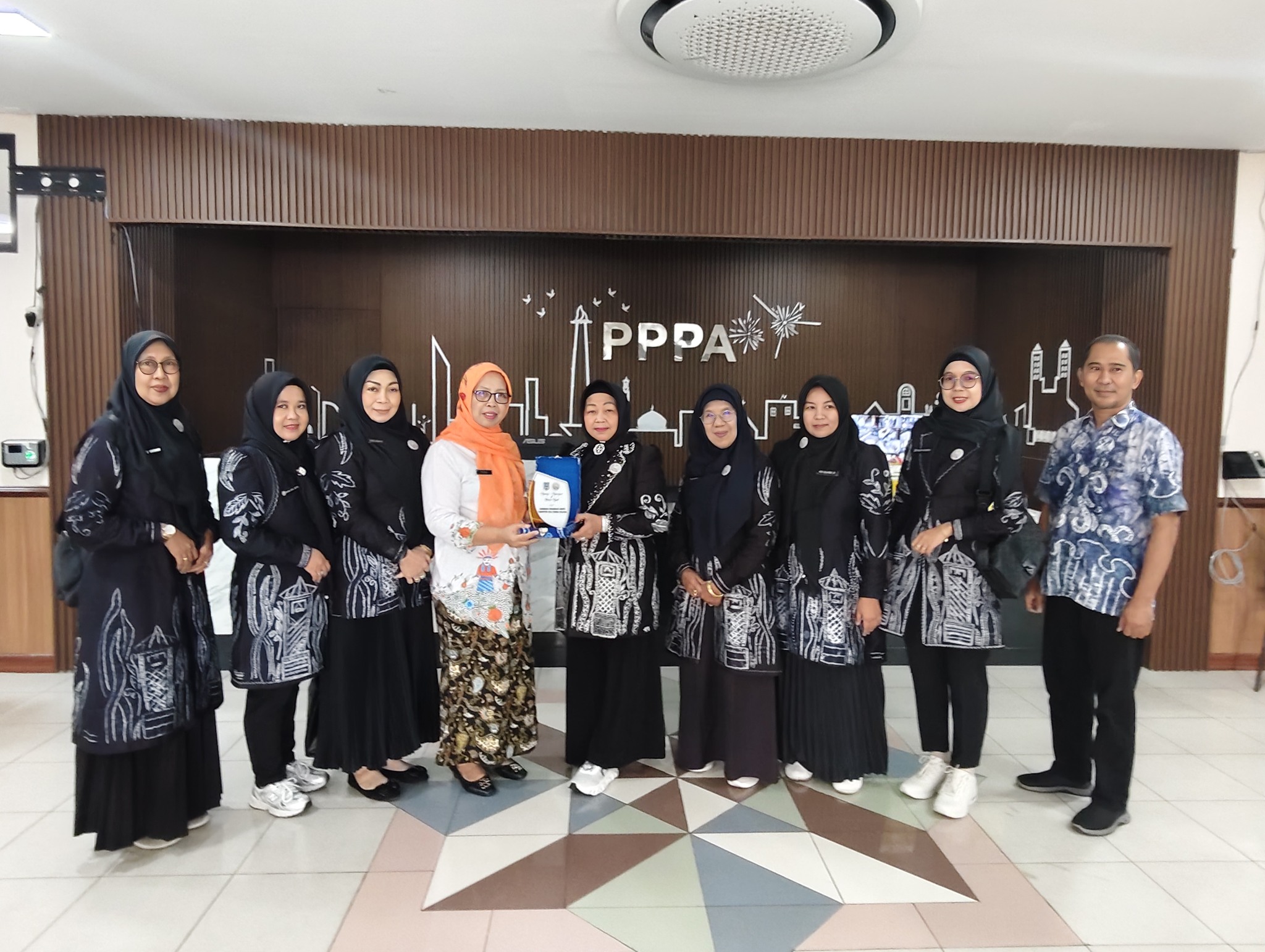 GOW KAB. HSS LAKUKAN KUNJUNGAN STUDI KE UPT PPPA DKI JAKARTA, PERKUAT LAYANAN PERLINDUNGAN PEREMPUAN DAN ANAK