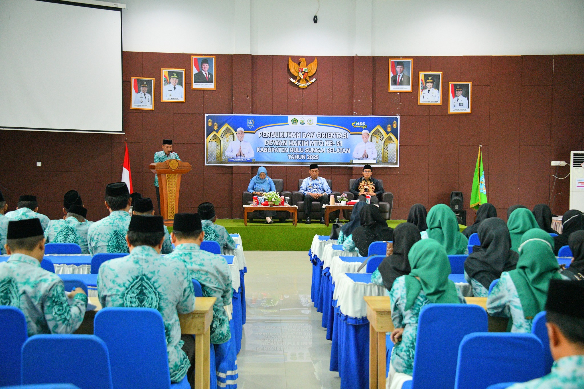 SUKSESKAN PELAKSANAAN MTQ NASIONAL KE-51, PEMKAB HSS KUKUHKAN DEWAN HAKIM