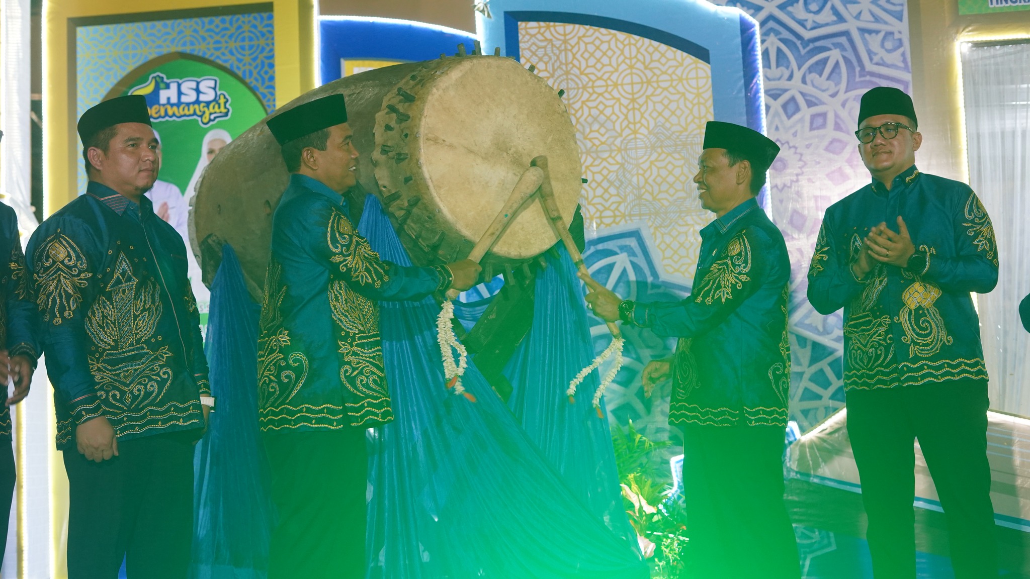 BUPATI HSS RESMI BUKA MTQ NASIONAL KE-51 TINGKAT KABUPATEN HSS DI KECAMATAN KANDANGAN