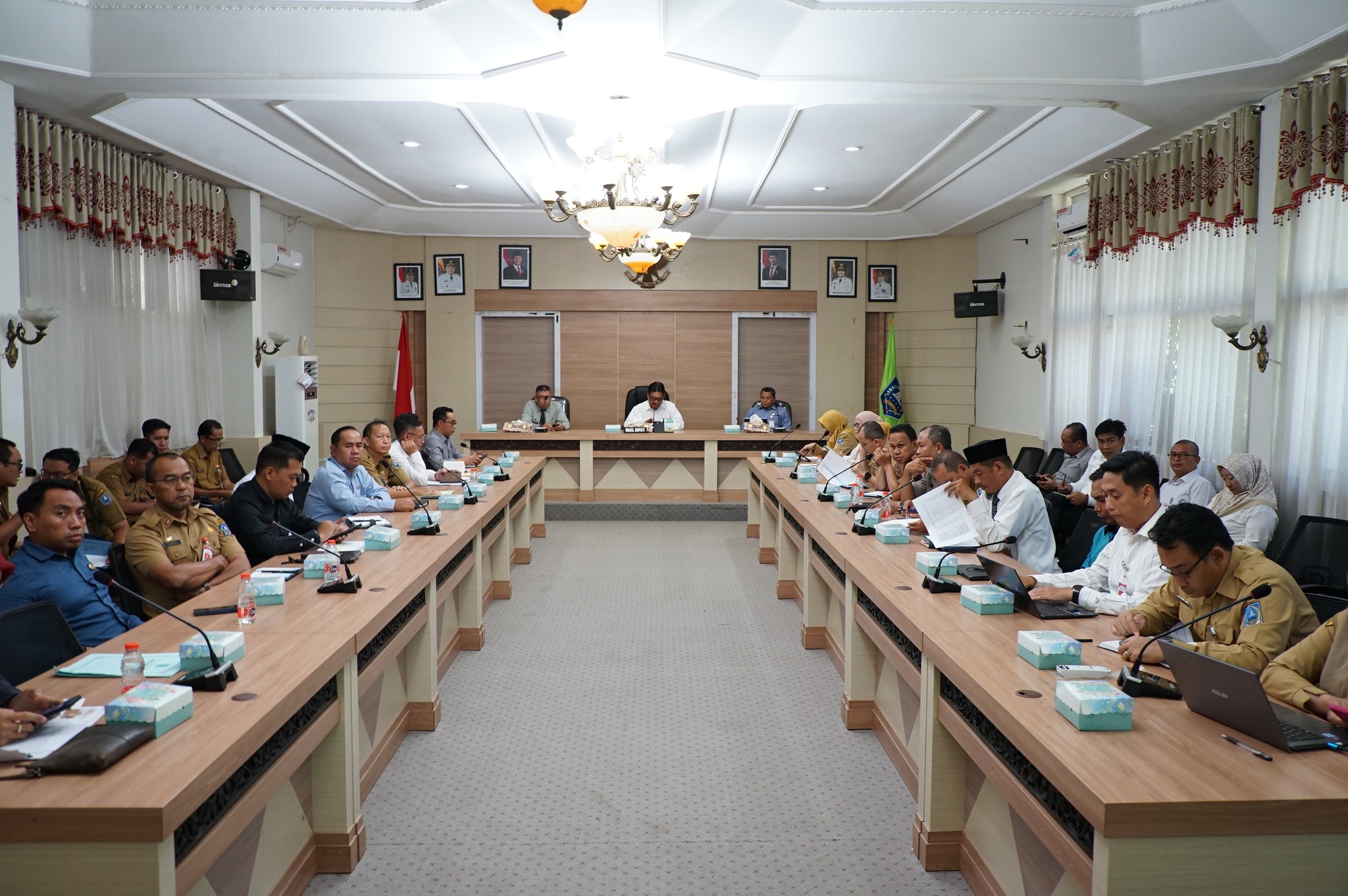 WABUP HSS PIMPIN RAKOOR PENGADAAN BARANG DAN JASA, MANTAPKAN EFISIENSI DAN TRANSPARANSI ANGGARAN