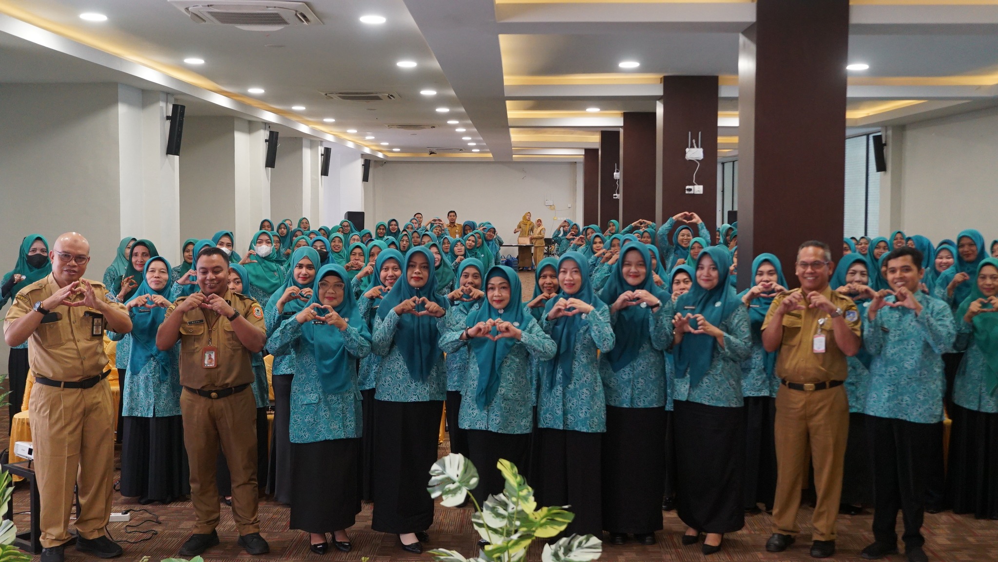 BIMTEK KADER PANGAN DORONG KELUARGA LEBIH MANDIRI LEWAT PROGRAM HATINYA PKK